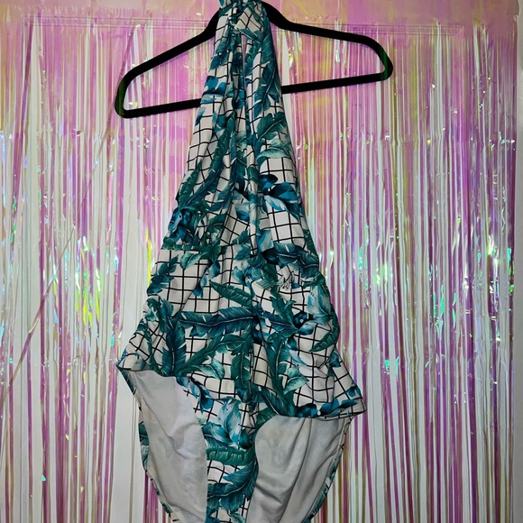 Backless SWIMSUIT - Picture 2 of 2